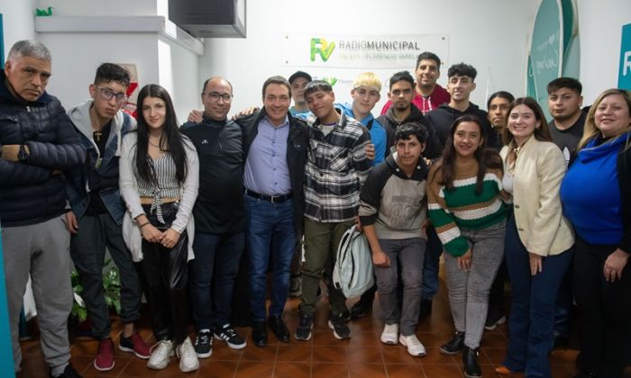 F. Varela - Taller de relato deportivo en la Radio Municipal